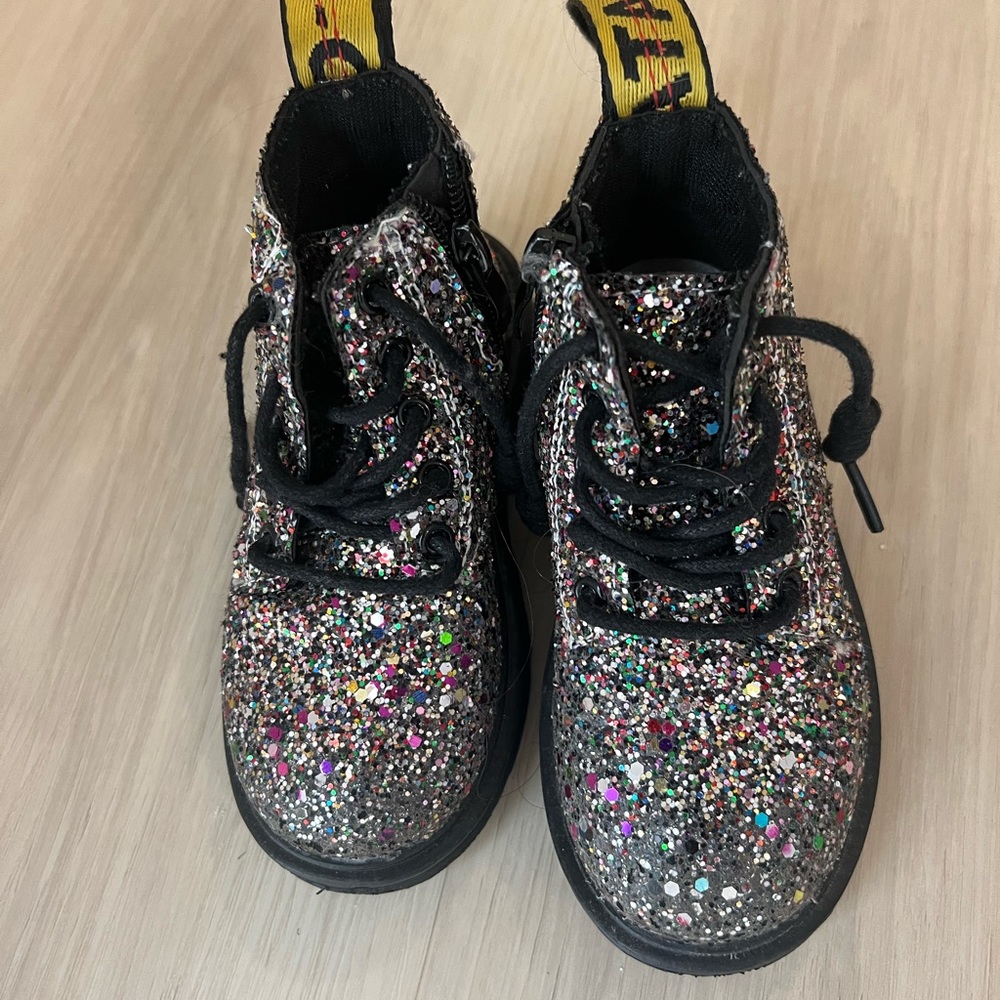 Kids Glitter Combat Boots in toddler size 9/26
